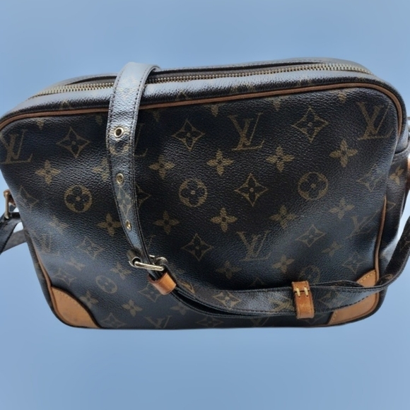 Louis Vuitton Nile Shoulder Bag M45244 Monogram Brown #BS2218